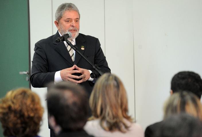Conversar &eacute; melhor do que bater, diz Lula sobre lei contra palmadas