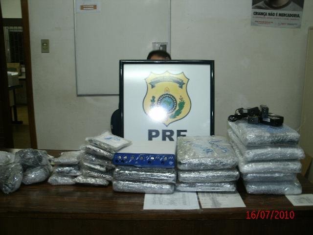 PRF apreende mercadorias e flagra tr&ecirc;s condutores com sinais de embriaguez na BR-386