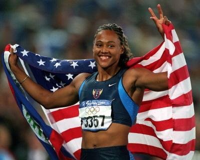 Equipe de Marion Jones reconquista medalhas ol&iacute;mpicas