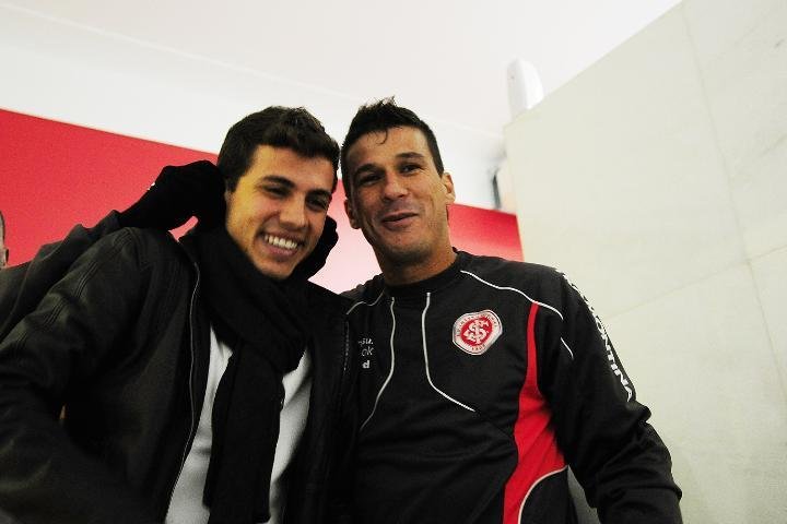 De f&eacute;rias, Nilmar visita amigos no Beira-Rio