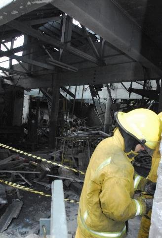 Explos&atilde;o arremessou um port&atilde;o de contrapeso cerca de 5 metros