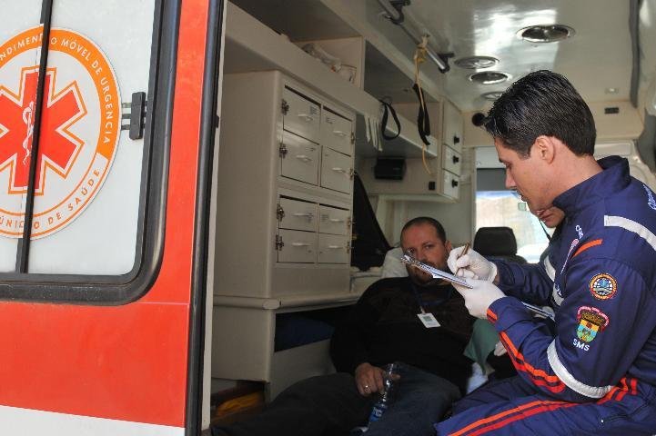 Falso acidente aciona bombeiros e pol&iacute;cia no Centro