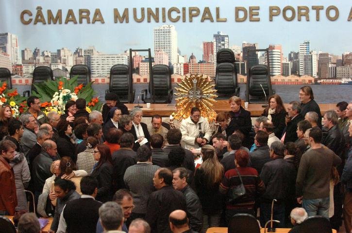 Corpo de Ervino Besson ser&aacute; enterrado amanh&atilde;