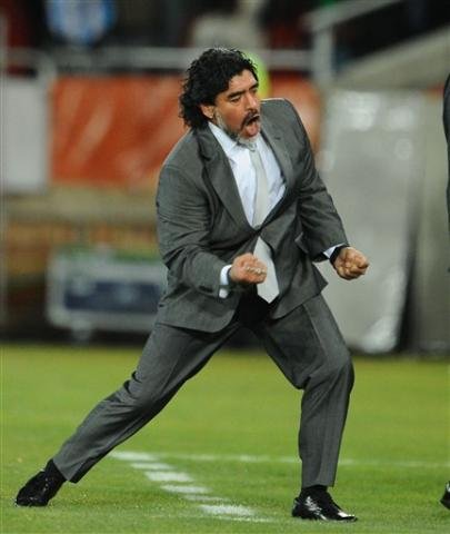 Maradona deve renovar com Argentina no fim de semana