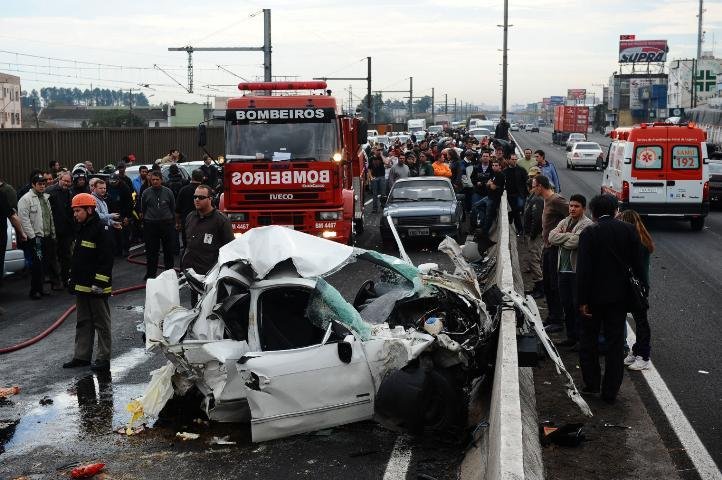 Tr&acirc;nsito &eacute; liberado na BR-116, mas congestionamento chega a 7km