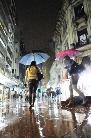  	Chuva forte provocou transtornos na Capital nesta quarta-feira