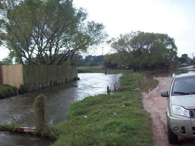 Defesa Civil auxilia fam&iacute;lias atingidas por cheia em Rio Grande
