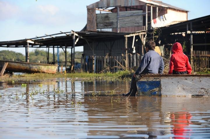 Pelo menos 59 fam&iacute;lias est&atilde;o ilhadas na Prainha do Paquet&aacute;