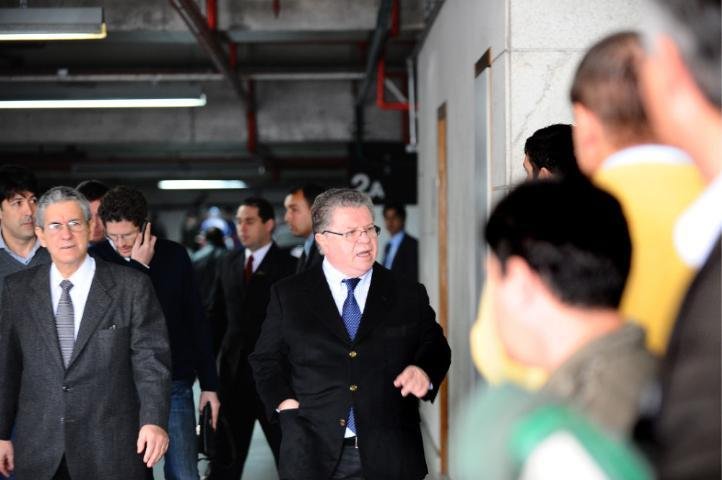 O cardiologista Fernando Lucchese prestou socorro &agrave; v&iacute;tima e a acompanhou at&eacute; o hospital