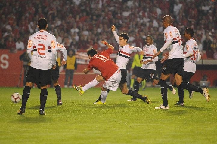 Piffero comemora vantagem conquistada no Beira-Rio