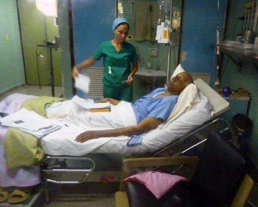 Fari&ntilde;as deixa hospital ap&oacute;s se recuperar da greve de fome que durou 135 dias