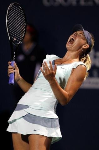 Sharapova vence e encara Azarenka na final em Stanford