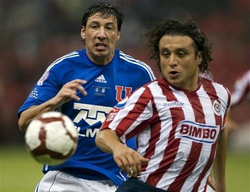 Universidad de Chile e Chivas decidem vaga na final da Libertadores