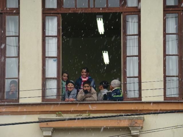 Neve tamb&eacute;m caiu nesta quarta-feira em Vacaria 