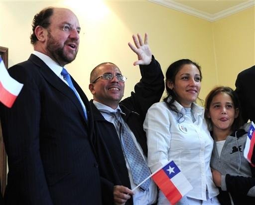 Dissidente cubano Jos&eacute; Izquierdo chega ao Chile 