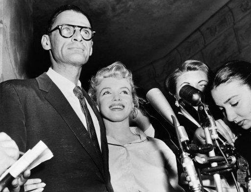 Textos &iacute;ntimos de Marilyn Monroe revelam poetisa desconhecida