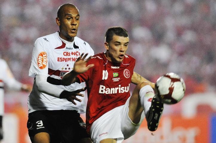 Alex Silva e D Alessandro estar&atilde;o em campo nesta noite