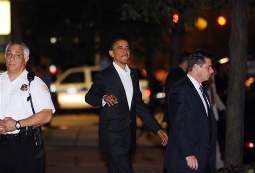 Obama comemora 49 anos em restaurante de Chicago