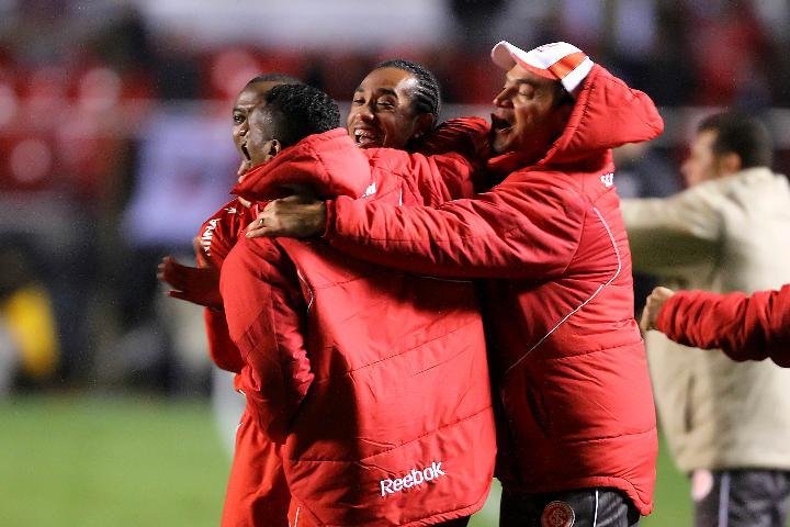 Renan pede desculpa &agrave; torcida pela falha