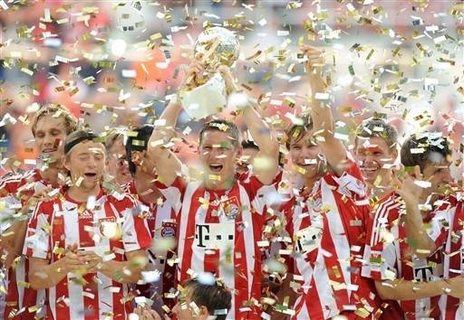 Bayern vence Schalke e leva a Supercopa da Alemanha