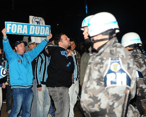 Torcida protestou ap&oacute;s mais uma derrota do Gr&ecirc;mio no Brasileir&atilde;o