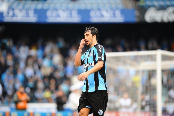Jogadores do Gr&ecirc;mio culpam ansiedade e valorizam rea&ccedil;&atilde;o