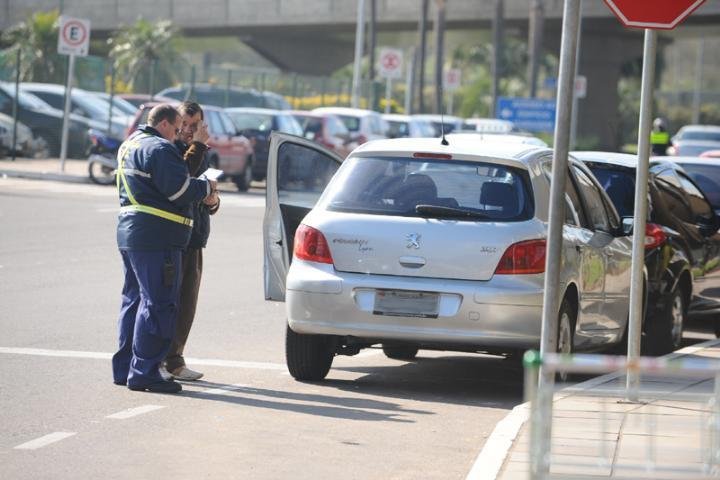 Multas t&ecirc;m sido frequentes na &aacute;rea do Salgado Filho