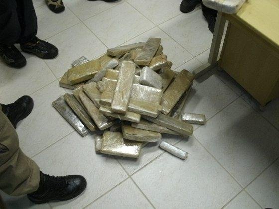 Ga&uacute;cho &eacute; preso em Santa Catarina com 35 kg de maconha 