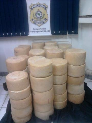 Contrabando de queijo &eacute; apreendido na BR-116