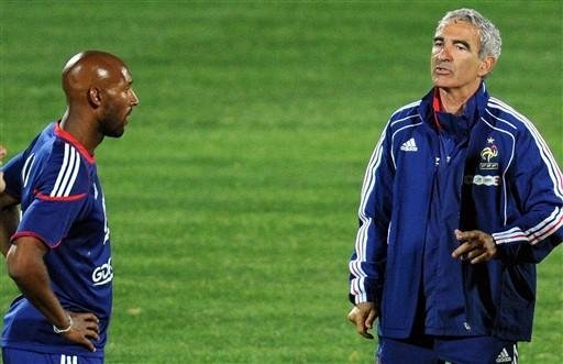 Fran&ccedil;a convoca cinco jogadores para depor sobre greve