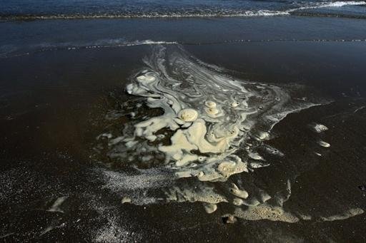 Quase 80% do petr&oacute;leo derramado no Golfo continua no oceano