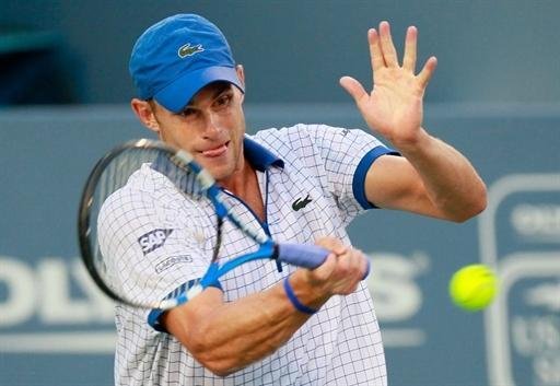 Roddick e Davydenko sofrem, mas vencem em Cincinnati