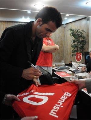 Sandro se despediu do Inter ontem