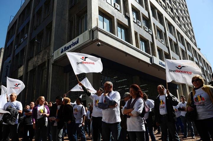Banc&aacute;rios come&ccedil;am mobiliza&ccedil;&atilde;o nacional por melhorias