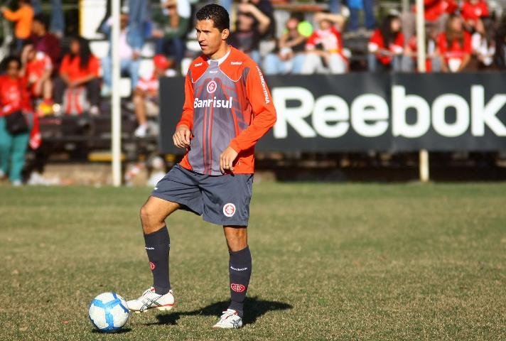 Fabiano Eller vai para o Al-Ahly, do Catar