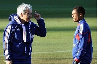 Patrice Evra recorre de puni&ccedil;&atilde;o por greve durante a Copa do Mundo