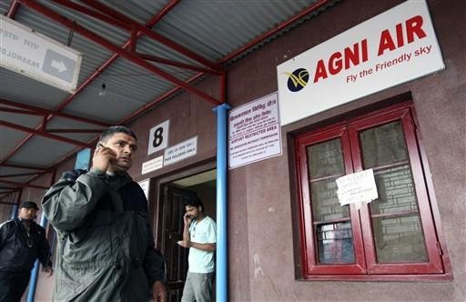 Pessoas procuram mais informa&ccedil;&otilde;es do acidente a&eacute;reo