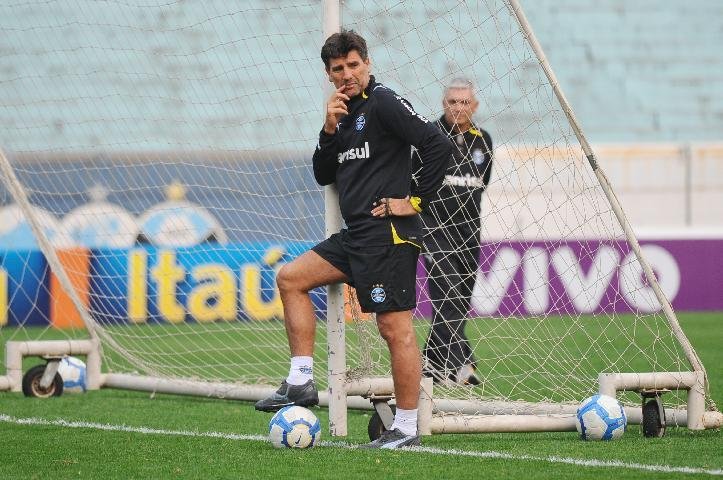 Renato &eacute; absolvido pelo STJD