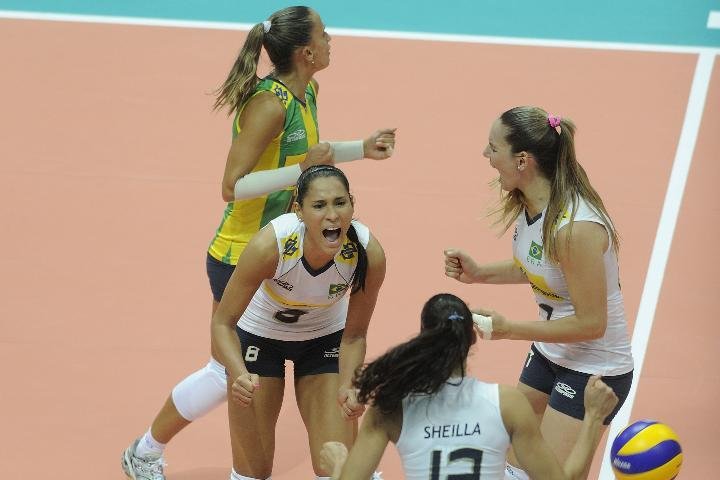 Brasil reage e derrota Pol&ocirc;nia no Grand Prix de v&ocirc;lei