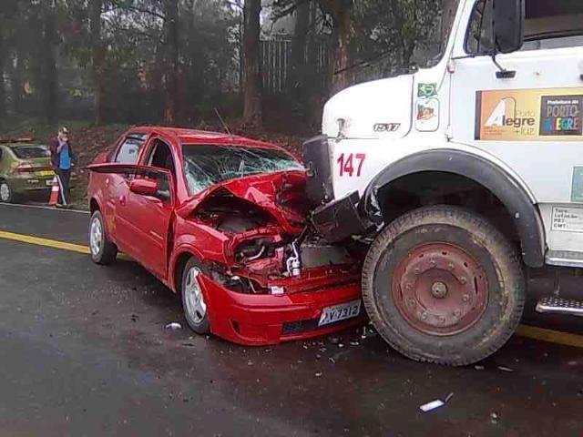 Ap&oacute;s acidente, Estrada Bel&eacute;m Velho est&aacute; em meia pista 