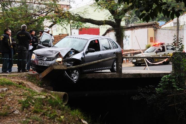 Universit&aacute;rio foi baleado durante assalto na manh&atilde; de ontem