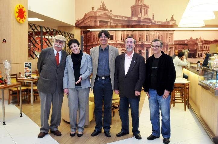 Patrono da Feira do Livro ser&aacute; anunciado dia 1&ordm;