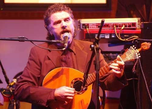 Hique Gomez apresenta o espet&aacute;culo T&atilde;n-T&atilde;ngo