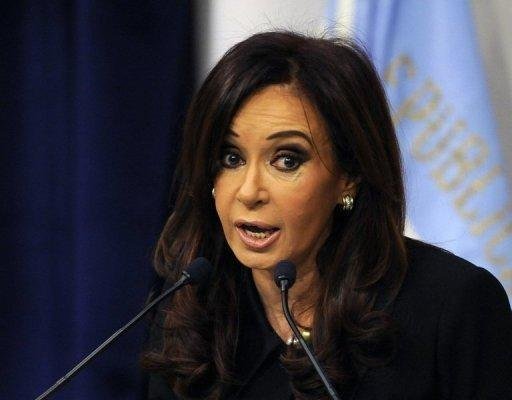 Cristina Kirchner leva ao Congresso sua disputa com a imprensa