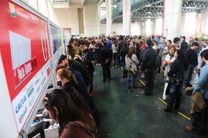 P&uacute;blico do Porto Alegre em Cena madruga na fila para garantir ingressos 
