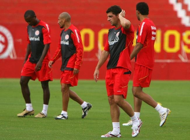 Inter recebe solicita&ccedil;&atilde;o do Ajax para liberar o lateral Bruno Silva