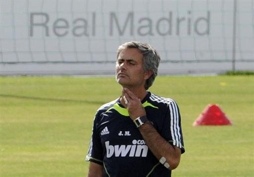 Mourinho pede calma e diz que n&atilde;o &eacute; Harry Potter