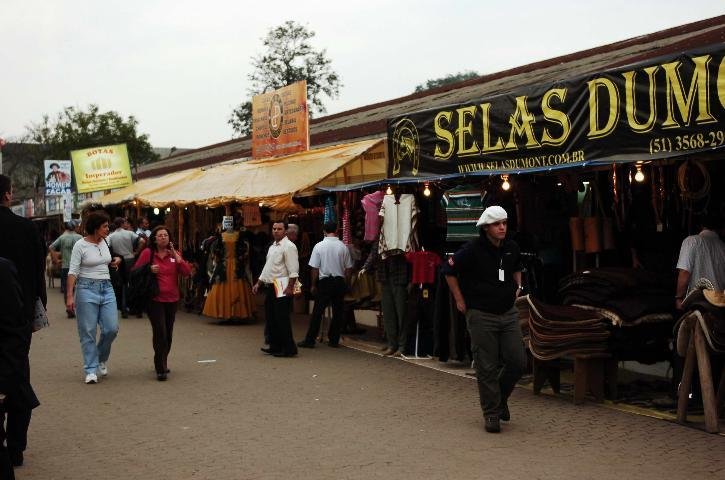  	A grande circula&ccedil;&atilde;o de pessoas na Expointer impulsiona a vendas de produtos ligados &agrave; vida campeira