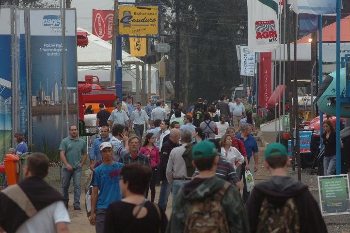Solenidade acontece na tarde deste s&aacute;bado no Parque de Exposi&ccedil;&otilde;es Assis Brasil