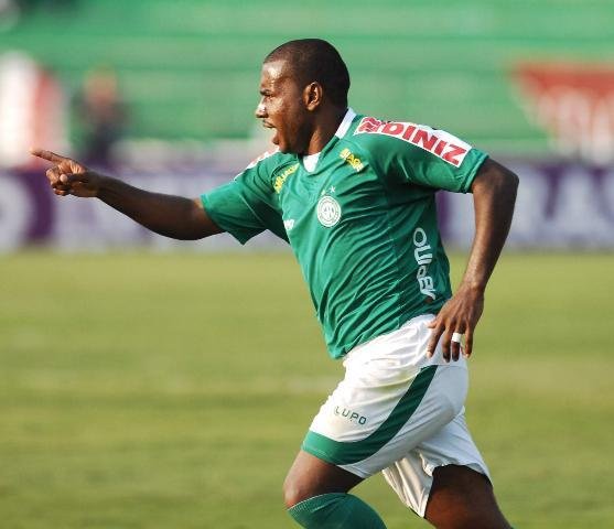 Baiano marcou um dos gols na vit&oacute;ria do Guarani sobre o Fluminense